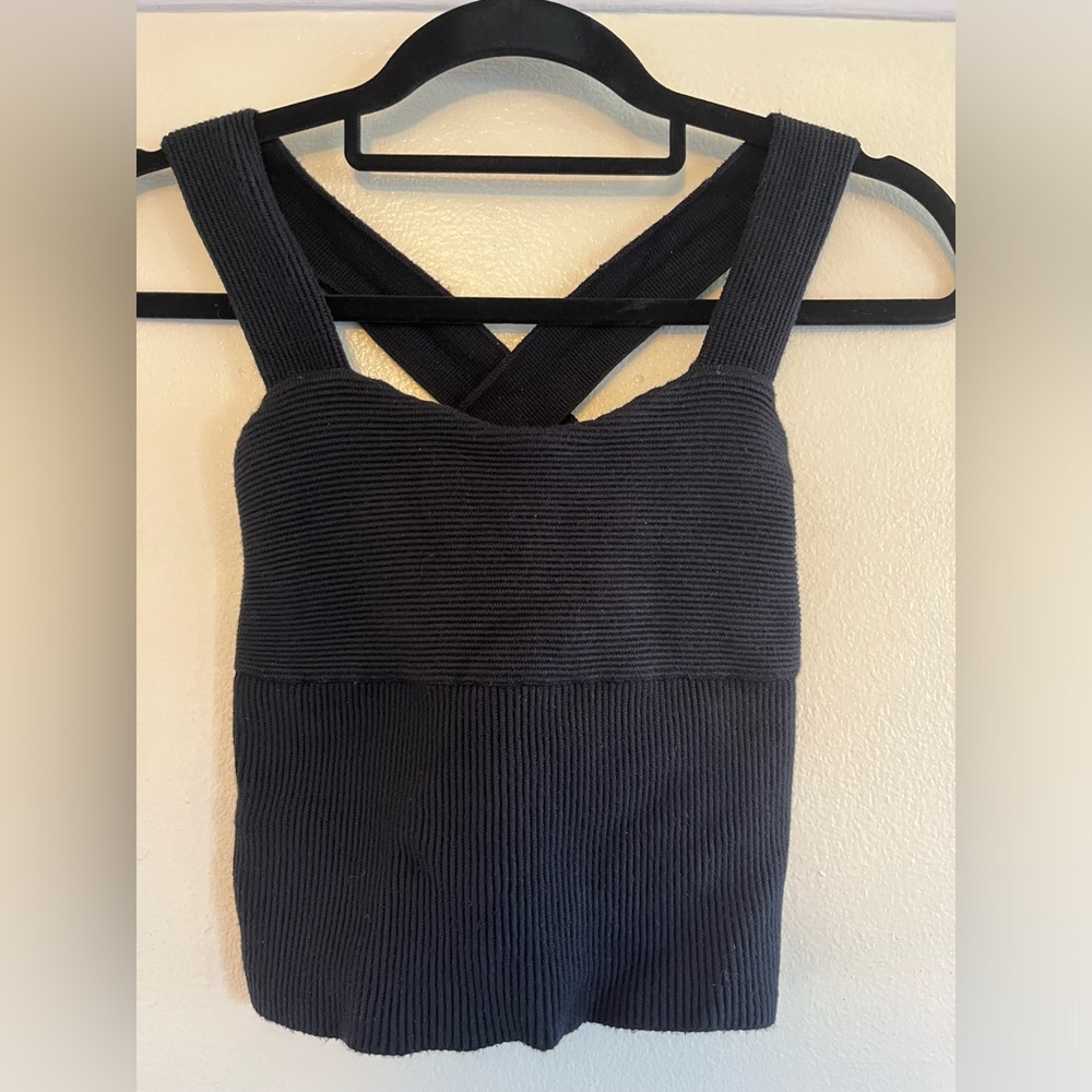 A&F Black Cross-Back Crop Top - Picture 2 of 6